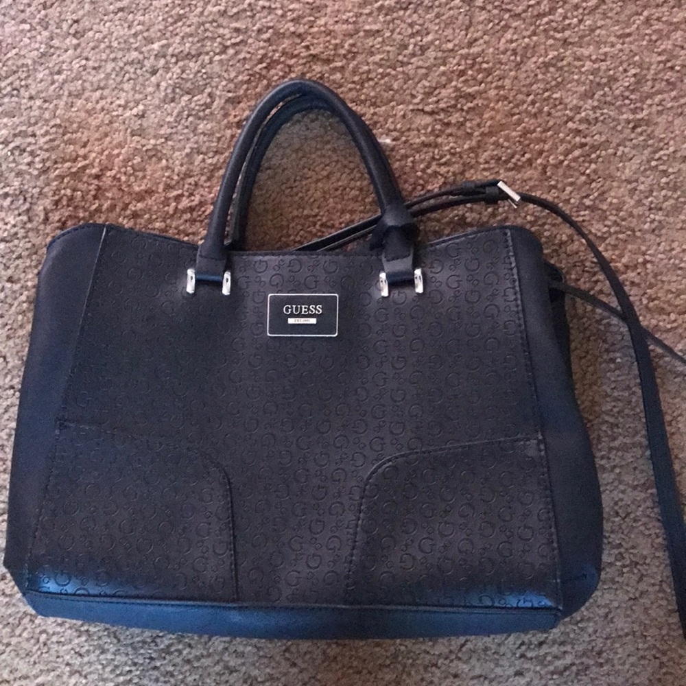 Make offers! Brand new Guess bag